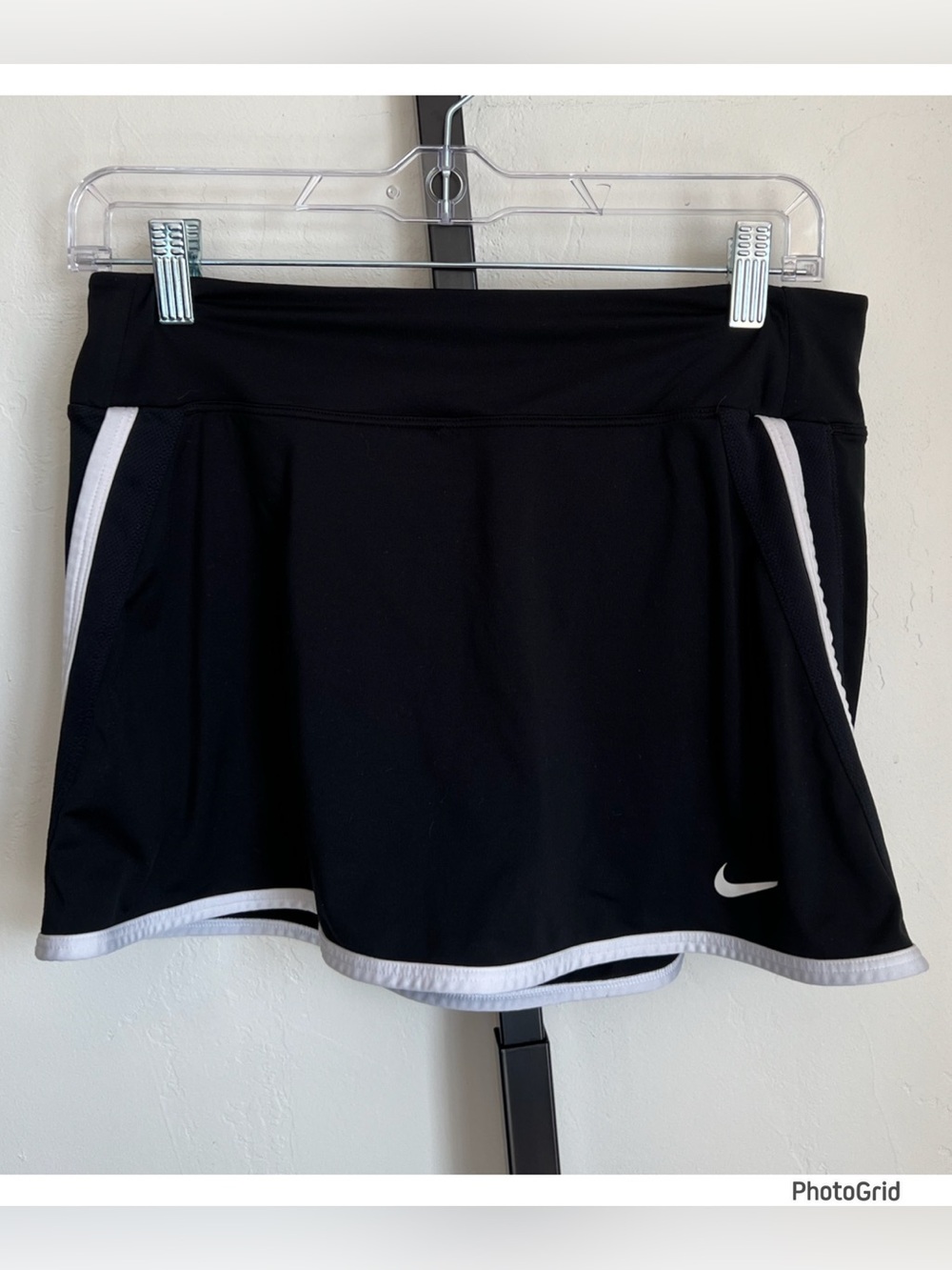 NIKE Dri Fit Black Skort Medium